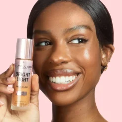 Makeup Revolution Bright Light Face Glow Radiance Tan