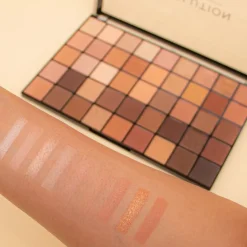 Makeup Revolution Maxi Reloaded Eyeshadow Palette Nudes