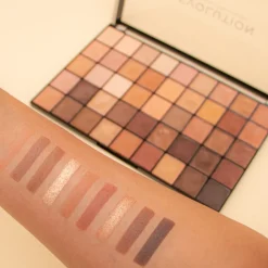 Makeup Revolution Maxi Reloaded Eyeshadow Palette Nudes