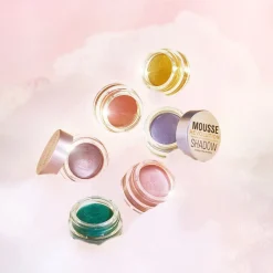 Makeup Revolution Mousse Shadow Cmp