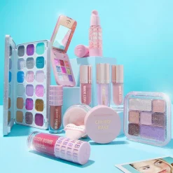 Makeup Revolution Y2k Sweet Bomb Lip Gloss Strawberry Swirl Nude