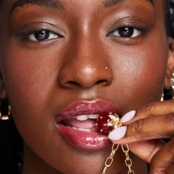 Revolution Pout Bomb Plumping Gloss Jelly Berry Mauve NEW!