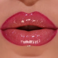 Revolution Pout Bomb Shimmer Gloss Berry Lustre