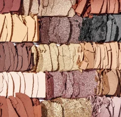 Revolution Reloaded Eyeshadow Palette Velvet Rose