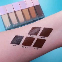 XX Revolution Glow Skin FauXXdation Foundation FX18.5 27ml